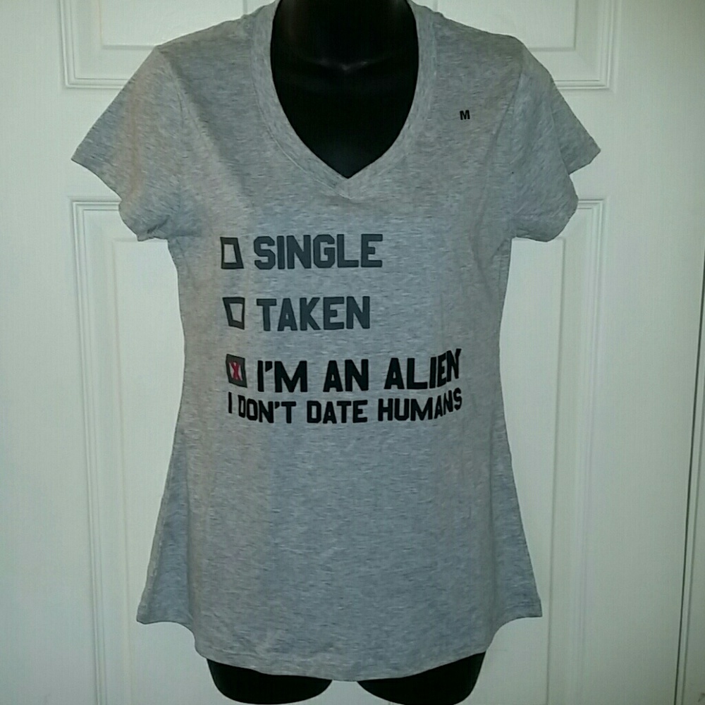 Nwt v neck t shirt juniors